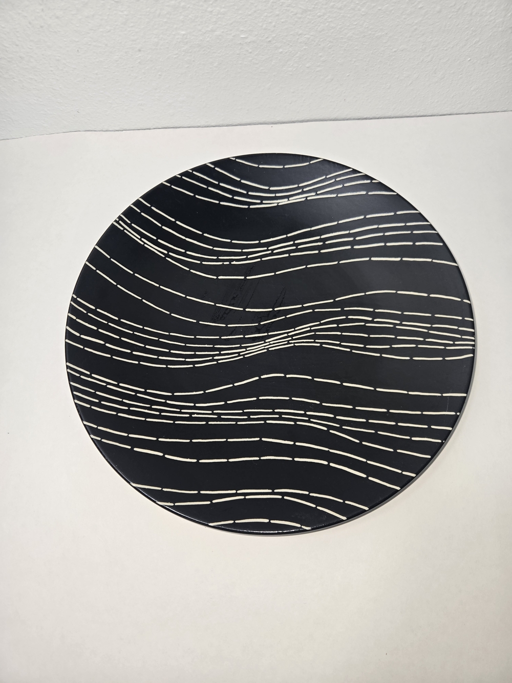 Modern Black and White Wave Wall Art - Decorative Round Plaque